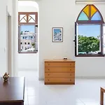 Port House Apartment *